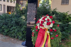 Die neue Gedenkstele auf dem Ernst-Ludwig-Platz